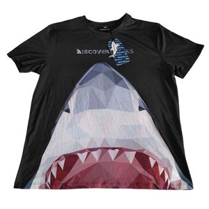 NWT Discover Sharks Large Black Shark Graphic Short Sleeve T-Shirt